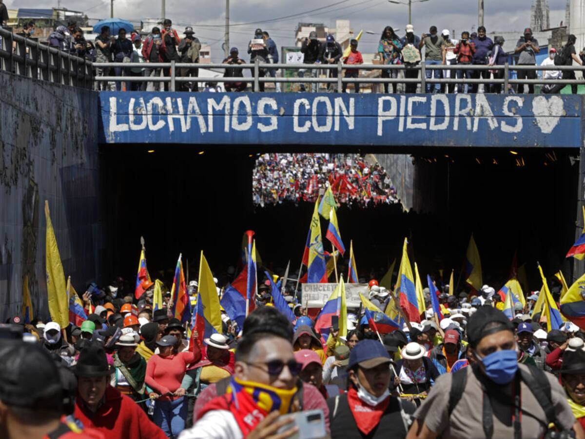 Ecuador e indígenas inician negociaciones tras manifestaciones