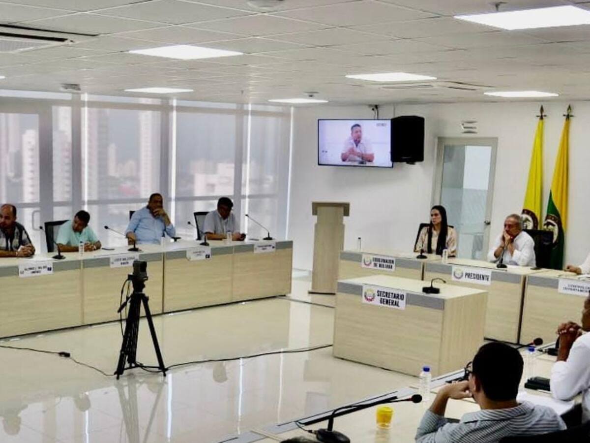 Diputados en Bolívar respaldan reforma a la salud, “pulpos van tras el dinero”
