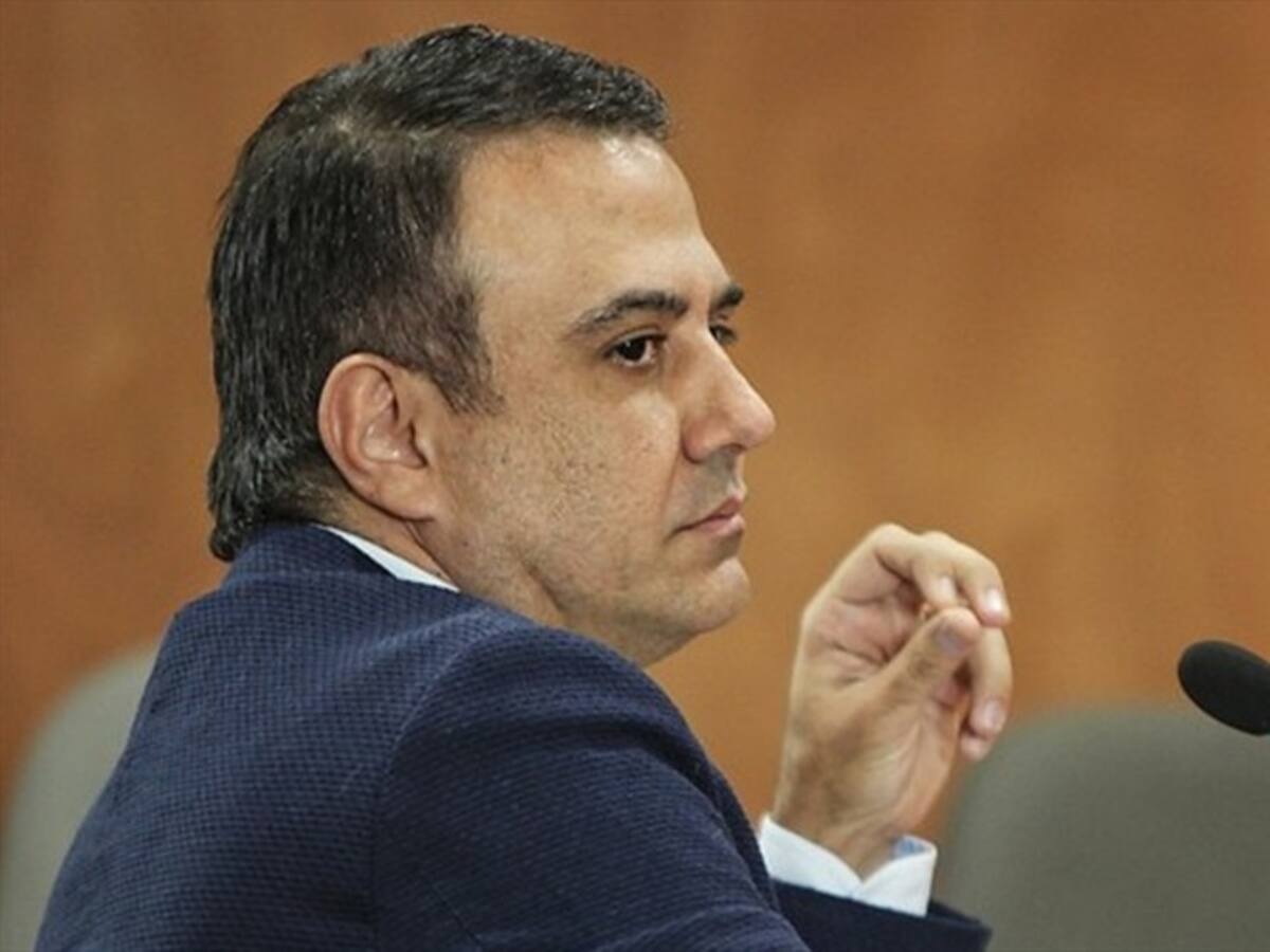 Defensa del suspendido Edwin Besaile cuestiona acción de la Fiscalía ante la Corte