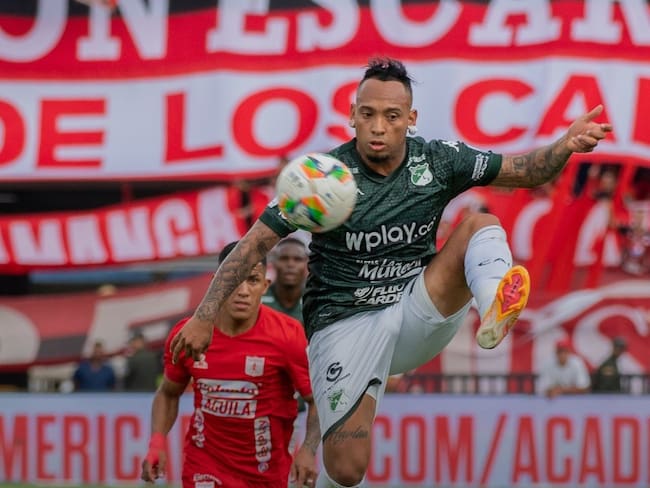 Jarlan Barrera, jugador del Deportivo Cali en clásico contra América este 3 de noviembre de 2024. Foto: Twitter Deportivo Cali.