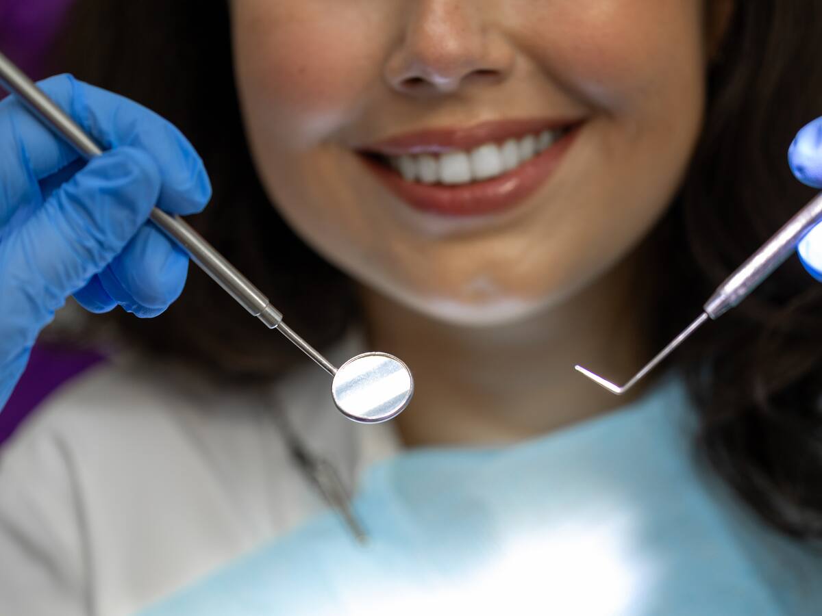 “Ningún tratamiento en odontología es para toda la vida” experto sobre mitos de la estética dental