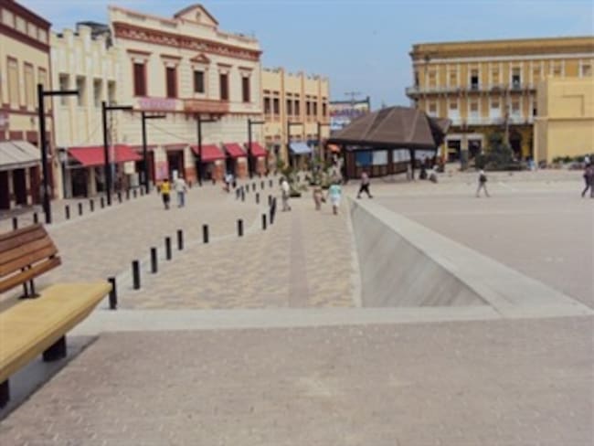 Ordenan la reubicación de vendedores desalojados de la Plaza San Nicolás de Barranquilla