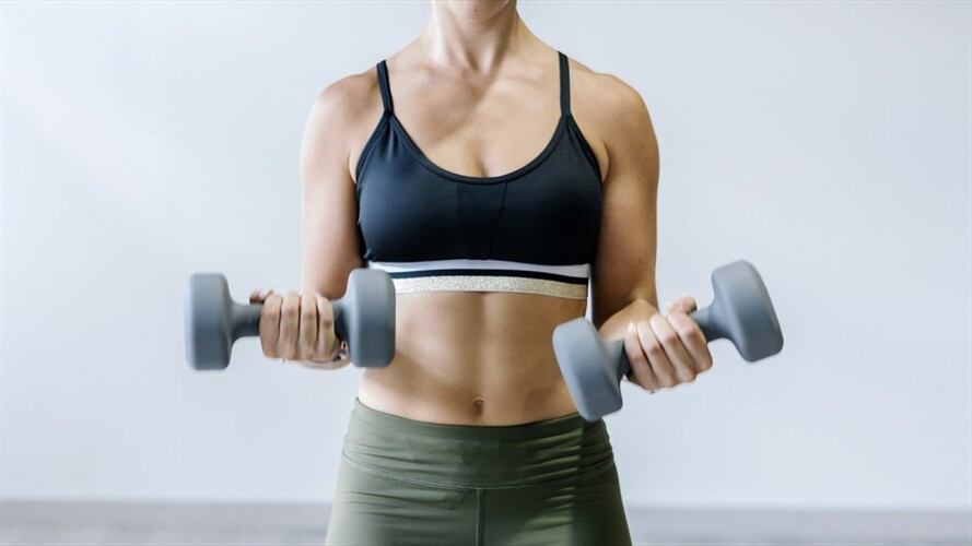 Comúnmente, muchas personas consideran que hacer ejercicio estando en ayunas puede resultar más efectivo a la hora de perder peso. Foto: Getty Images / CAVAN IMAGES