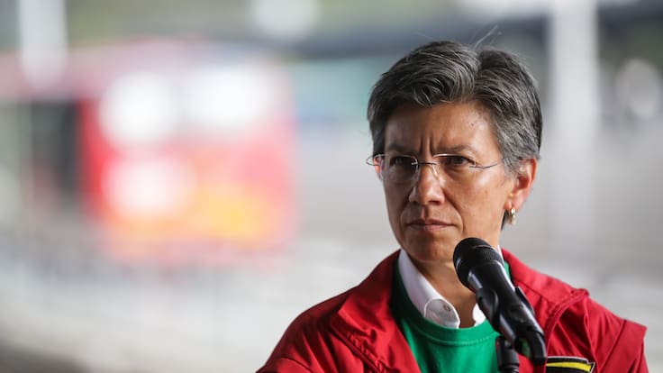 Al Oído: la alcaldesa “anti carro”, ahora quiere prohibirlos por la séptima ¡S.O.S!