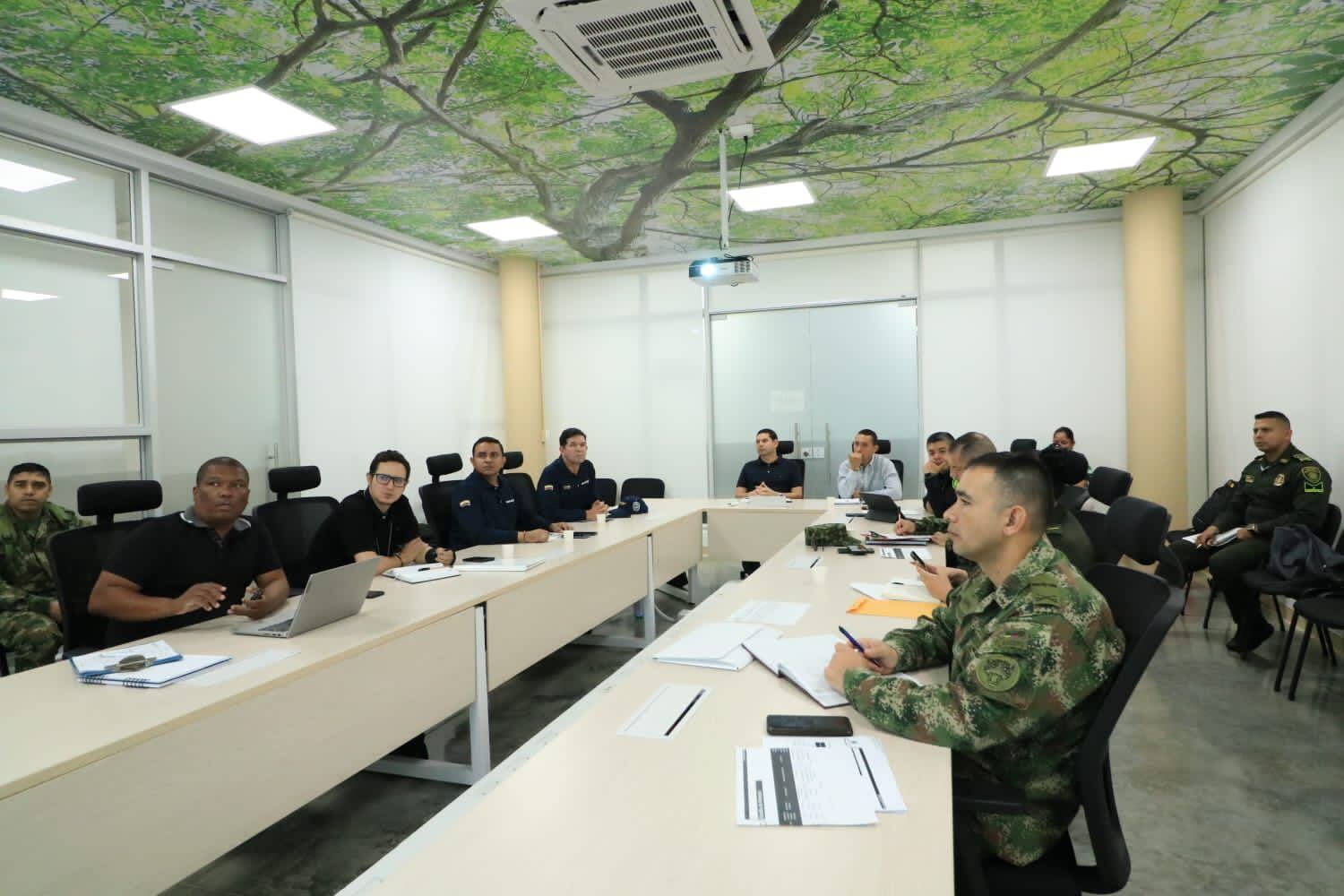 Reunión en la que se analizó la situación de las jornadas de protesta. Foto: prensa Alcaldía Montería.