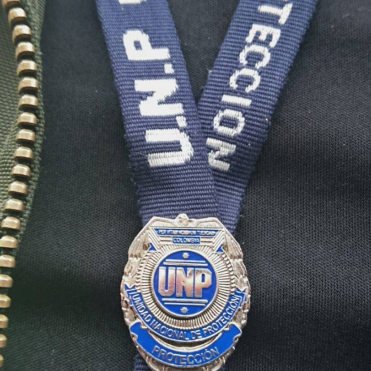 Ordenan suspender acuerdos anticompetitivos en contratación de camionetas de la UNP