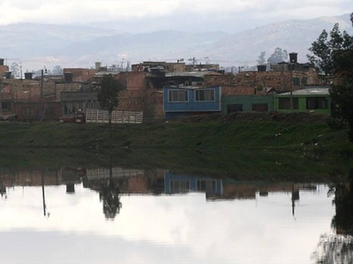 Zonas de alto riesgo de inundación en Bogotá ya no tendrían que ser desalojadas