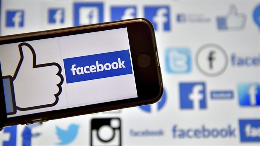 Salvan a joven que trató de suicidarse por Facebook Live. Foto: Getty Images/LOIC VENANCE