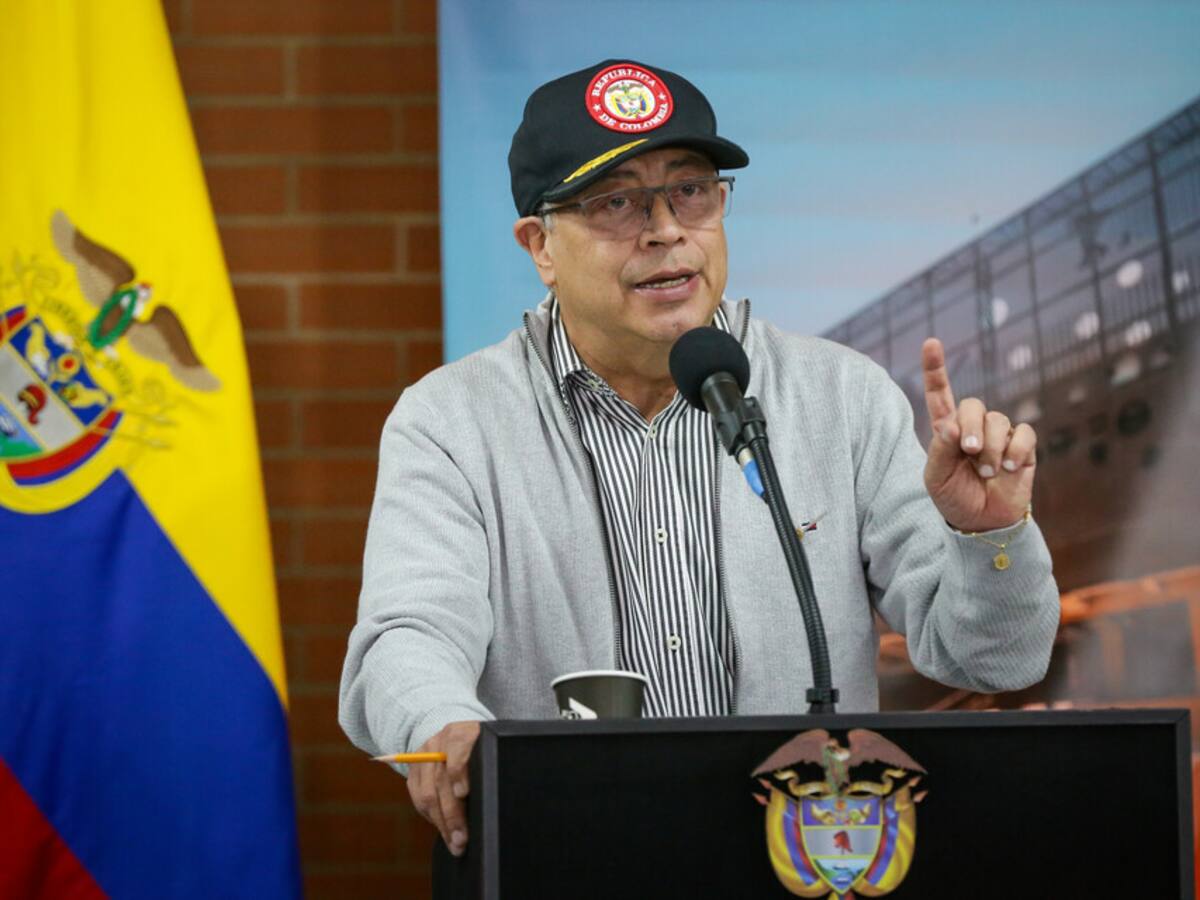 No se van a limpiar con mi dignidad: Petro por escándalo de corrupción en su Gobierno