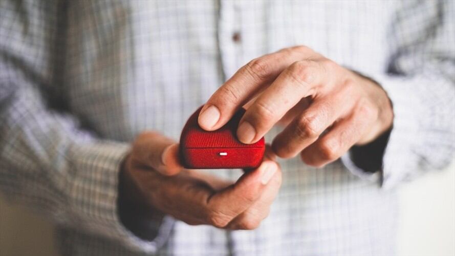 Foto de referencia de una persona pidiendo matrimonio. Foto: Getty Images/Basak Gurbuz Derman