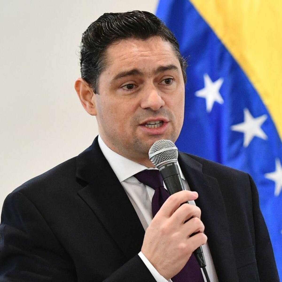 “Gustavo Petro ha callado ante la ausencia de democracia en Venezuela”: Carlos Vecchio