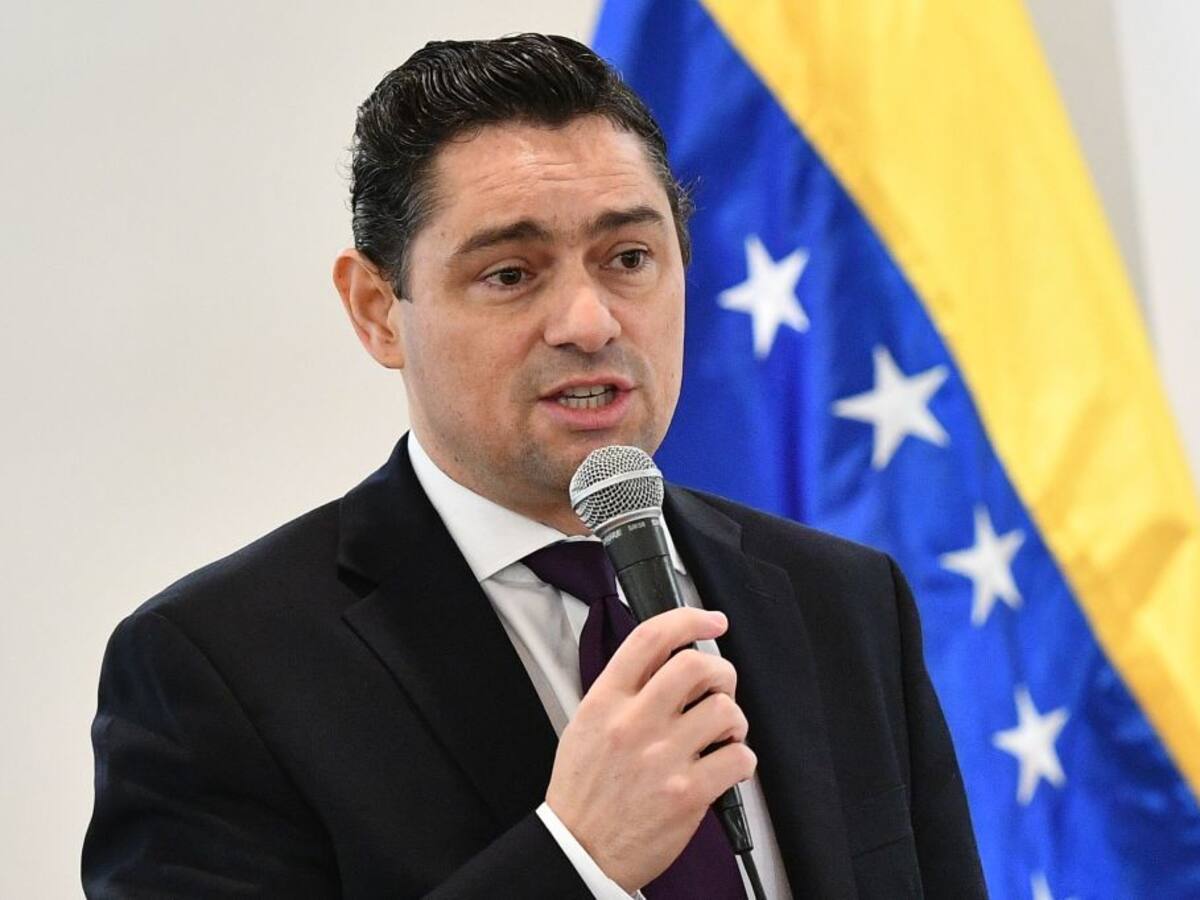 “Gustavo Petro ha callado ante la ausencia de democracia en Venezuela”: Carlos Vecchio