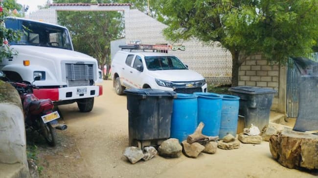 Vehículos de Afinia retenidos en San Cayetano | Foto: Cortesía