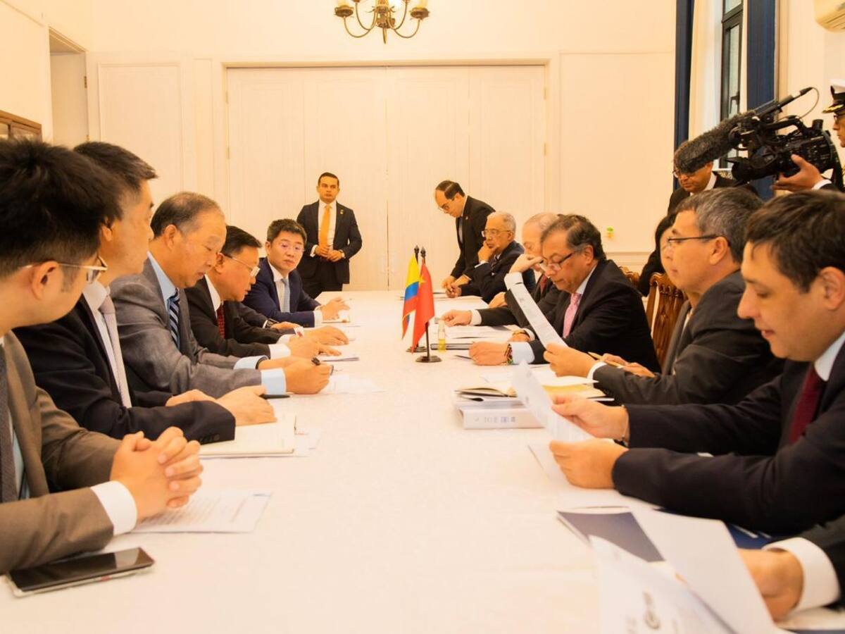 “Queremos buscar mejores alternativas para el metro”: MinTransporte desde China