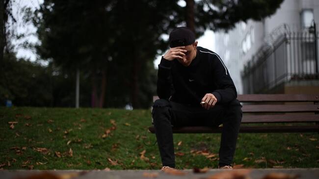 Los jóvenes son quienes más están solos, según la encuesta del Dane. Foto: Colprensa.