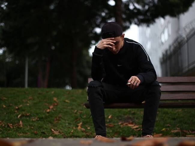 Los jóvenes son quienes más están solos, según la encuesta del Dane. Foto: Colprensa.