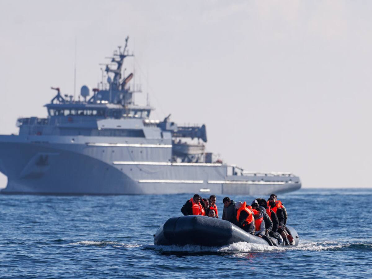 Diez migrantes murieron en un naufragio tras intentar cruzar el Canal de la Mancha