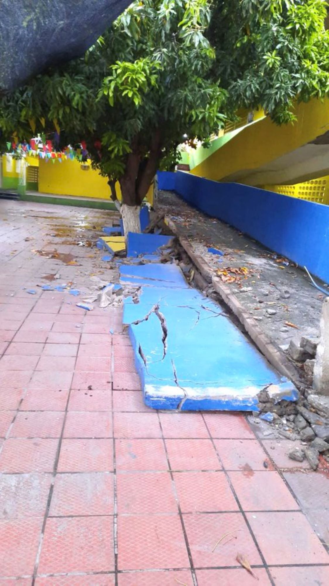 Esta es la estructura que se cayó debido a su deterioro/ Víctor Polo