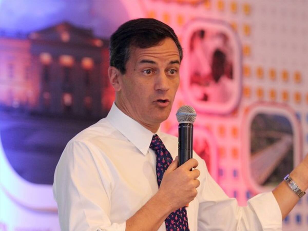 Rafael Nieto rechazó propuesta de acercamiento entre uribismo y partido de las Farc