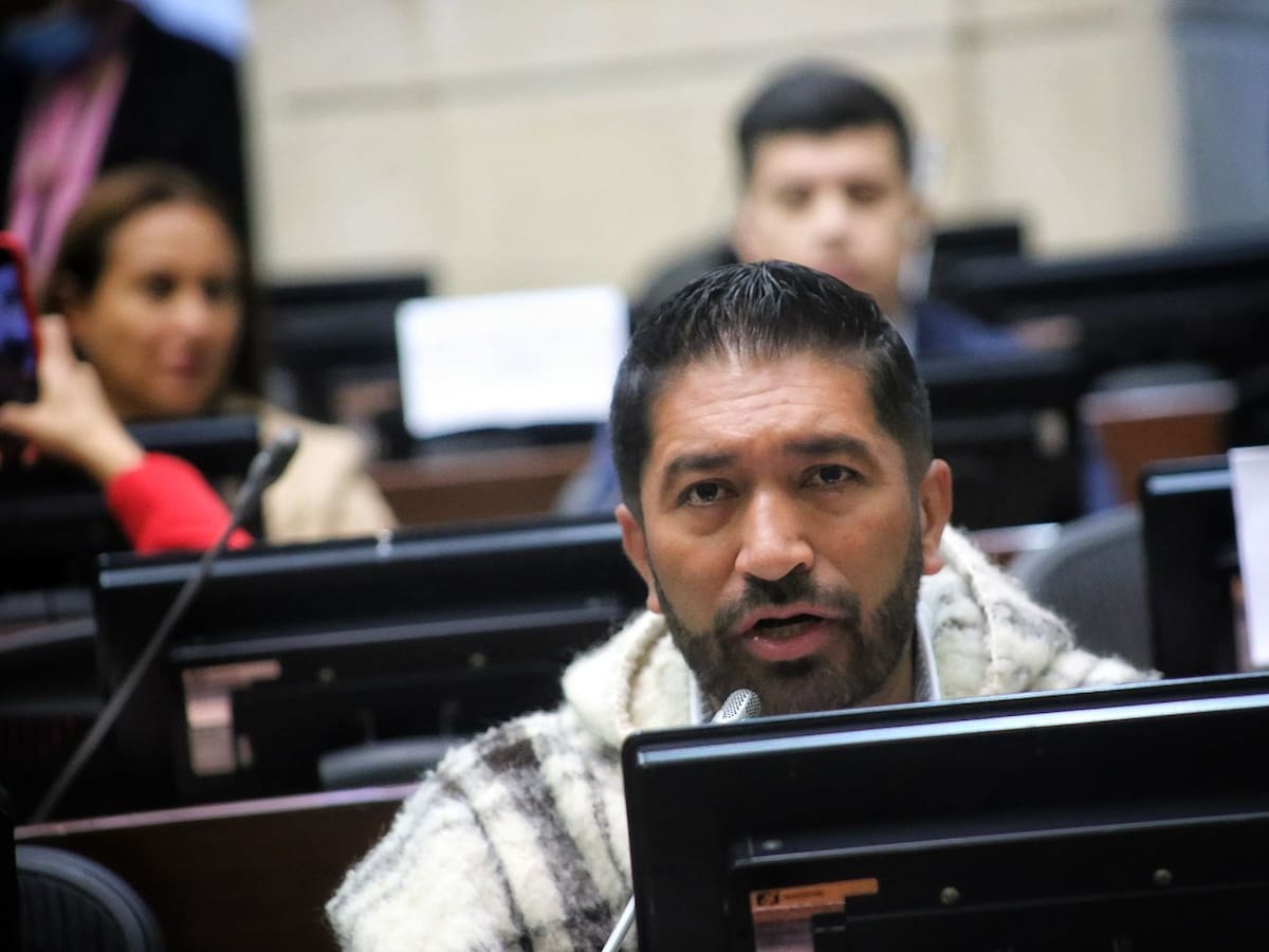 Amigo de César Pachón denunció al senador porque le debe dinero