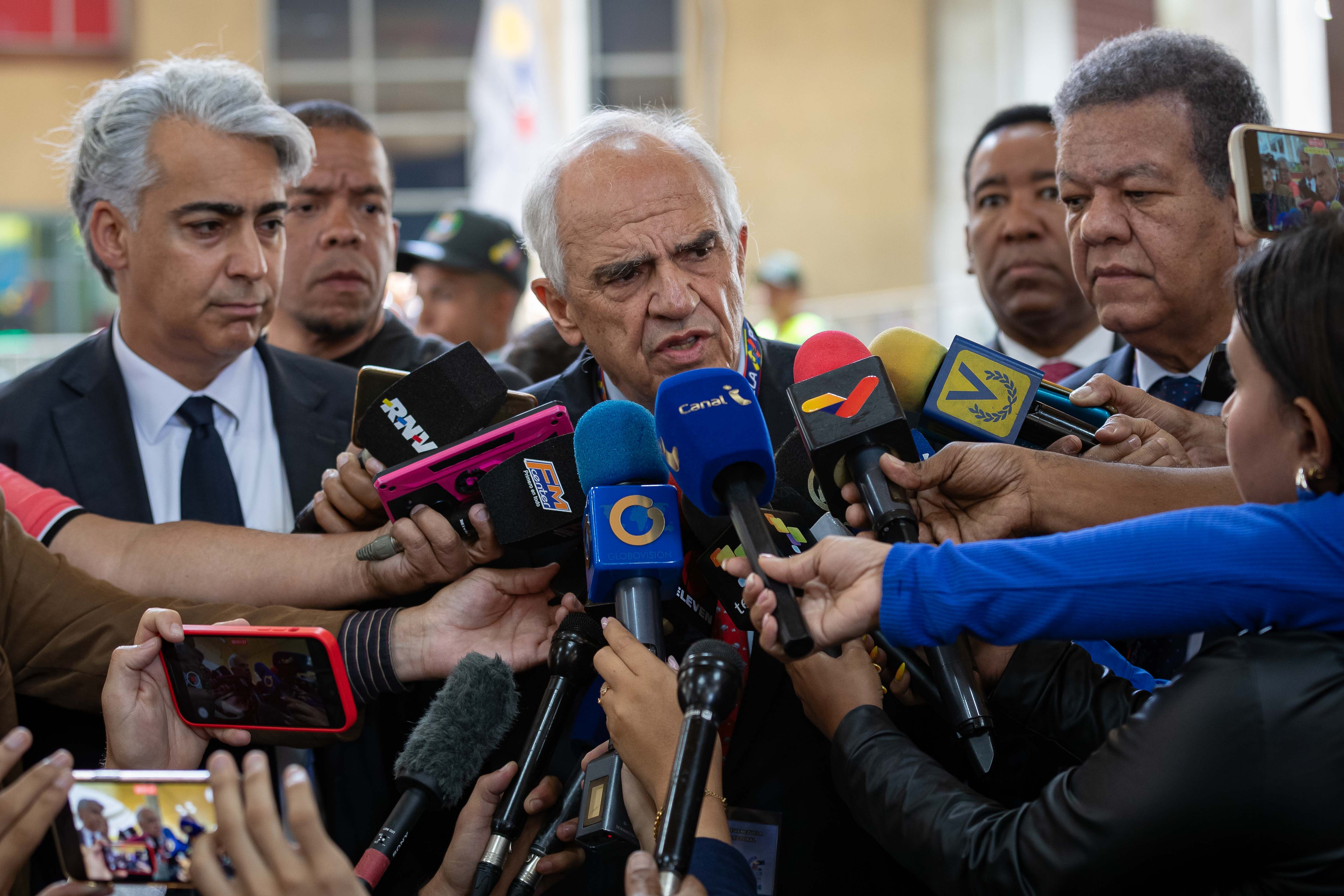 Expresidente de Colombia, Ernesto Samper. Foto: EFE/ Ronald Pena R.