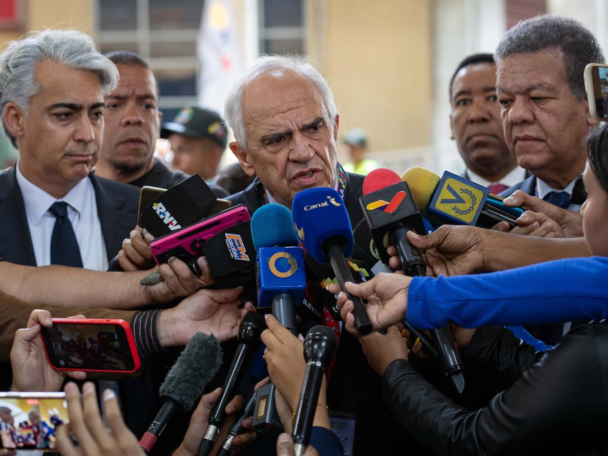 Ernesto Samper se suma a peticiones de transparencia en proceso electoral de Venezuela