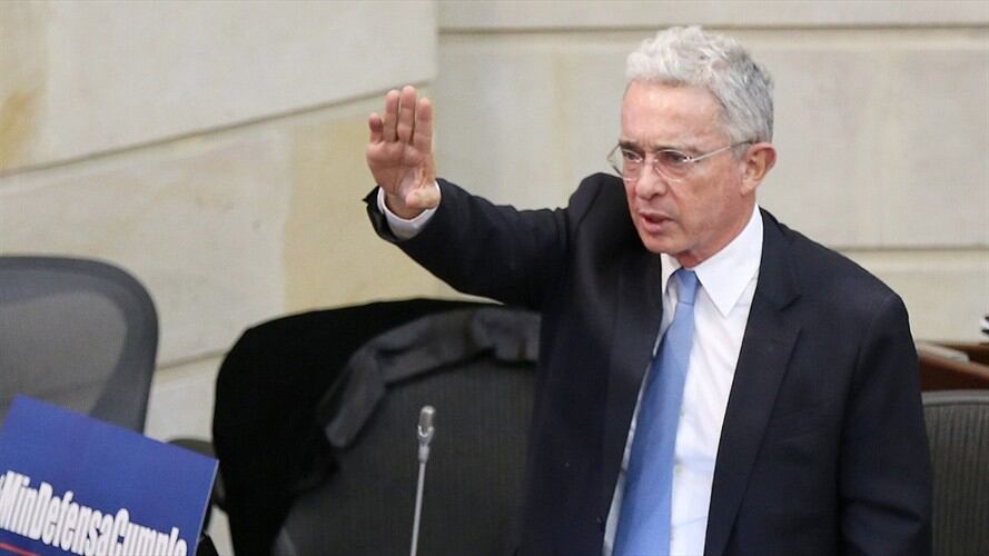 Álvaro Uribe responde a informe de la JEP sobre falsos positivos. Foto: Colprensa - Camila Díaz