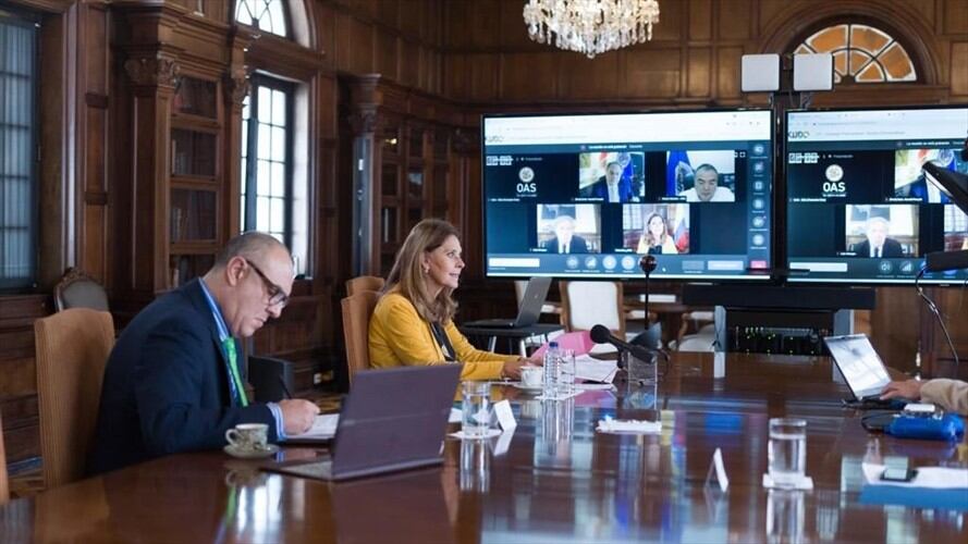 La vicepresidenta y canciller Marta Lucía Ramírez le pidió al primer ministro de Haití garantizar que los exmilitares capturados en ese país. Foto: Cortesía Cancillería