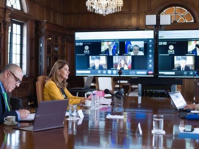 La vicepresidenta y canciller Marta Lucía Ramírez le pidió al primer ministro de Haití garantizar que los exmilitares capturados en ese país. Foto: Cortesía Cancillería