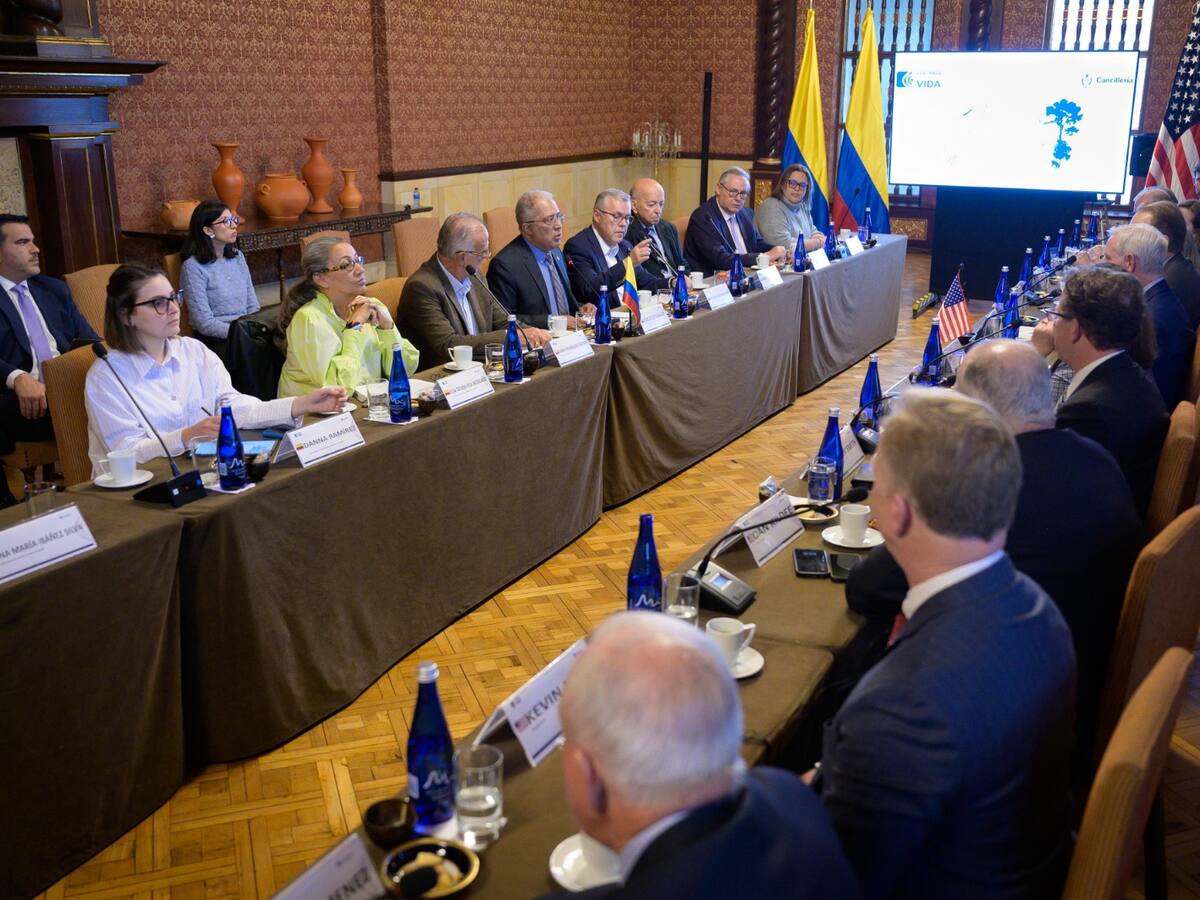 Colombia recibe a delegación bipartidista del Congreso de Estados Unidos