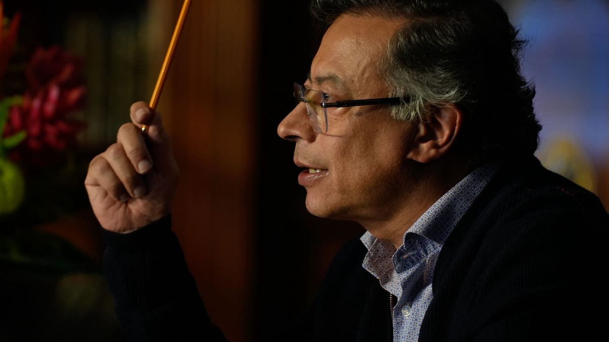Petro defiende reforma tributaria y dice que si se hunde “solo quedará gasolina para cubrir déficit”