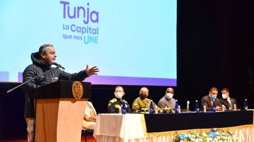 Dijo que en noviembre se va a postular a Colombia para obtener la presidencia de la convención de Otawa en la Haya. Foto: Alcaldía de Tunja.