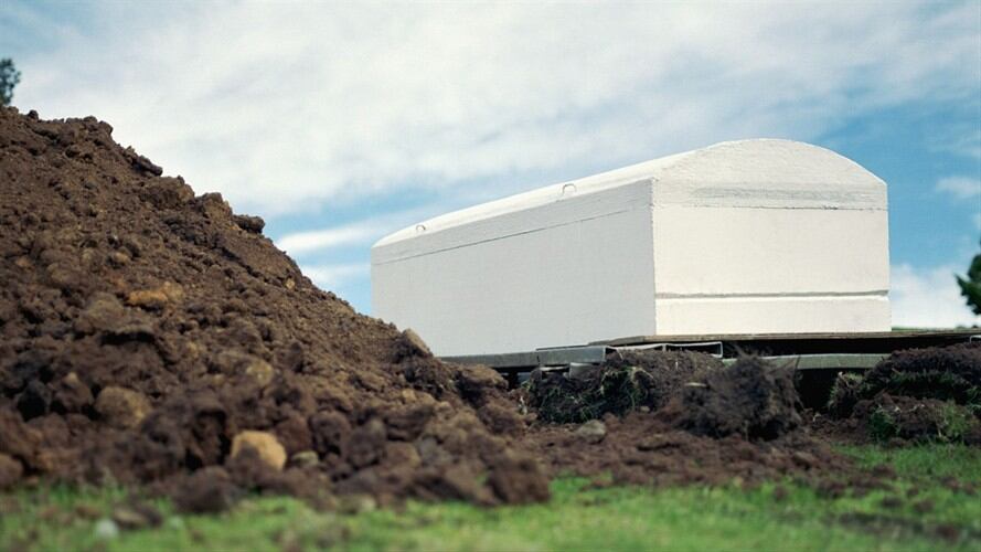 Se están utilizando contenedores para la disposición final de cadáveres en medio de la pandemia del COVID-19. Foto: Getty Images