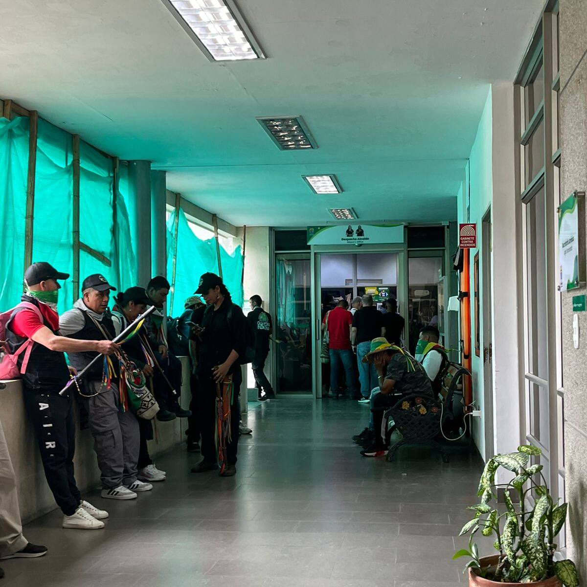 Indígenas del Valle del Cauca realizan protesta pacífica en la Alcaldía de Yumbo
