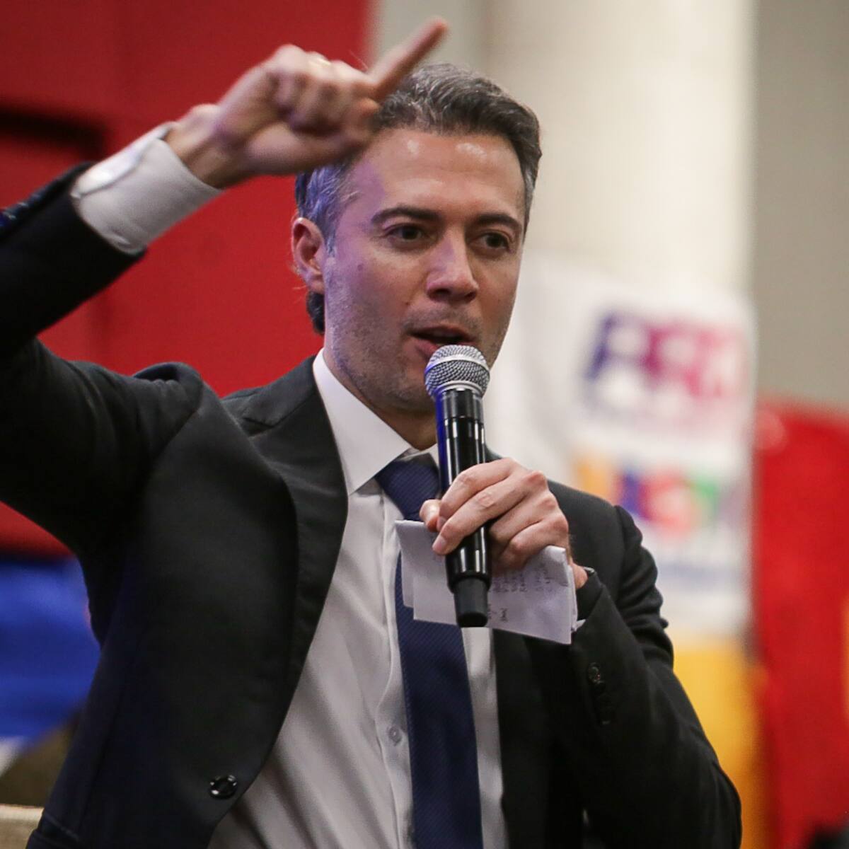 Quintero no inscribió su comité recolector de firmas: no le permitieron ingresar a la Registraduría