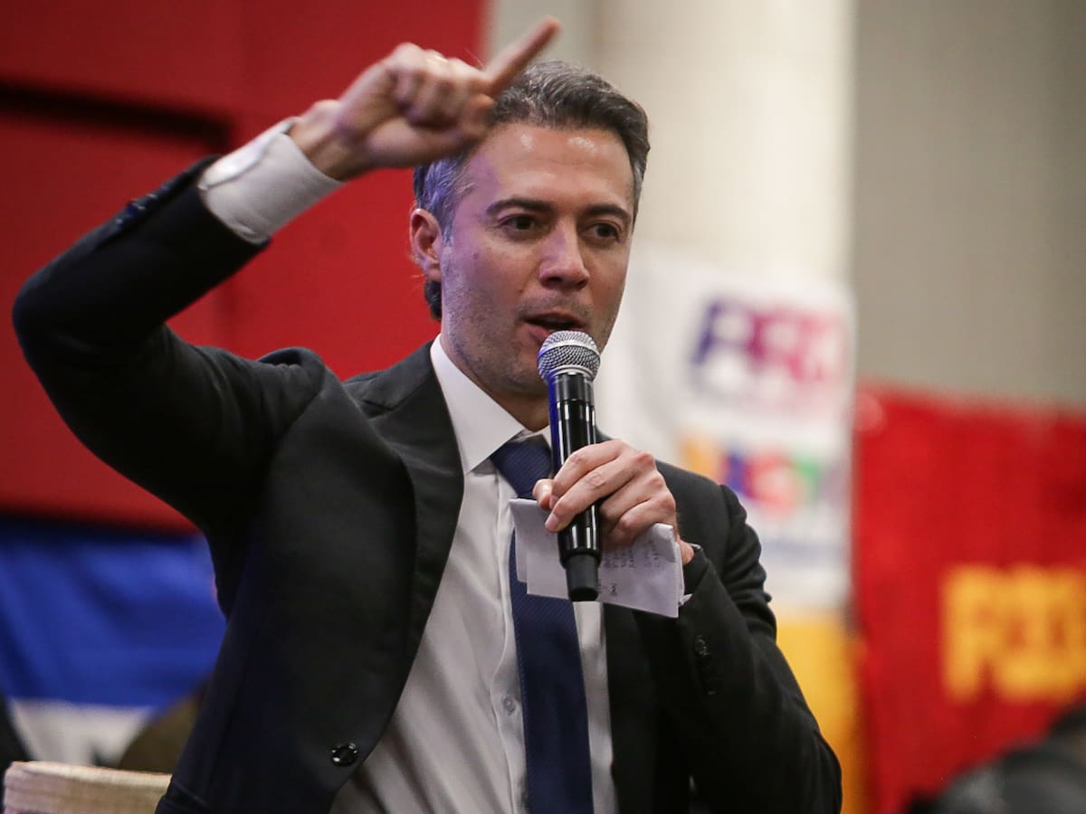 Presentan queja contra Daniel Quintero ante CNE por renunciar a consulta del Pacto Histórico