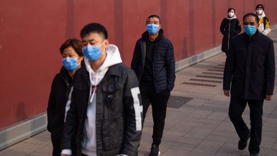 Más de 2.700 casos se han contabilizado hasta ahora, de ellos 80 en la capital china, que tiene 20 millones de habitantes. Foto: Getty Images