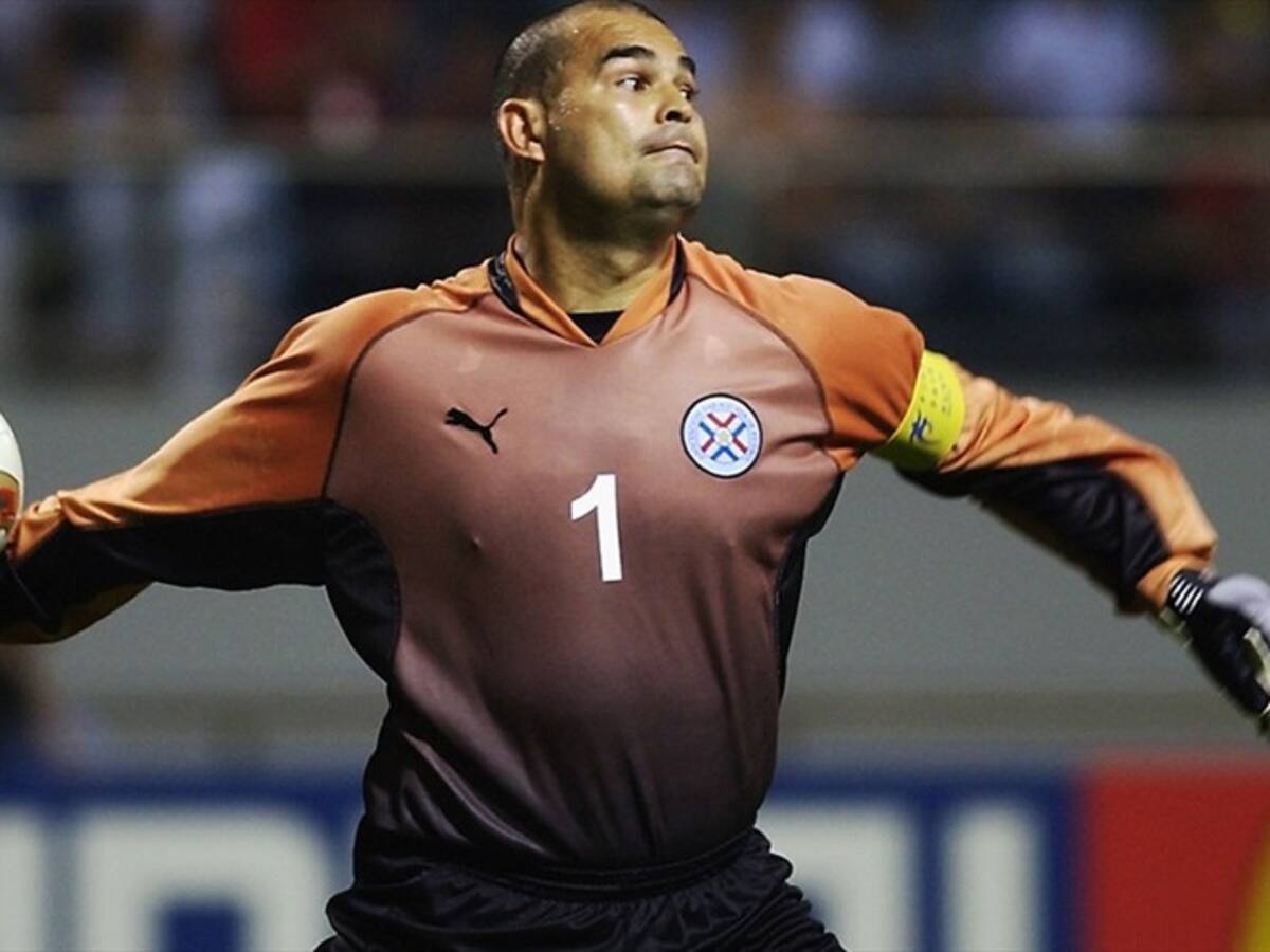 Chilavert formaliza su precandidatura a la Presidencia de Paraguay