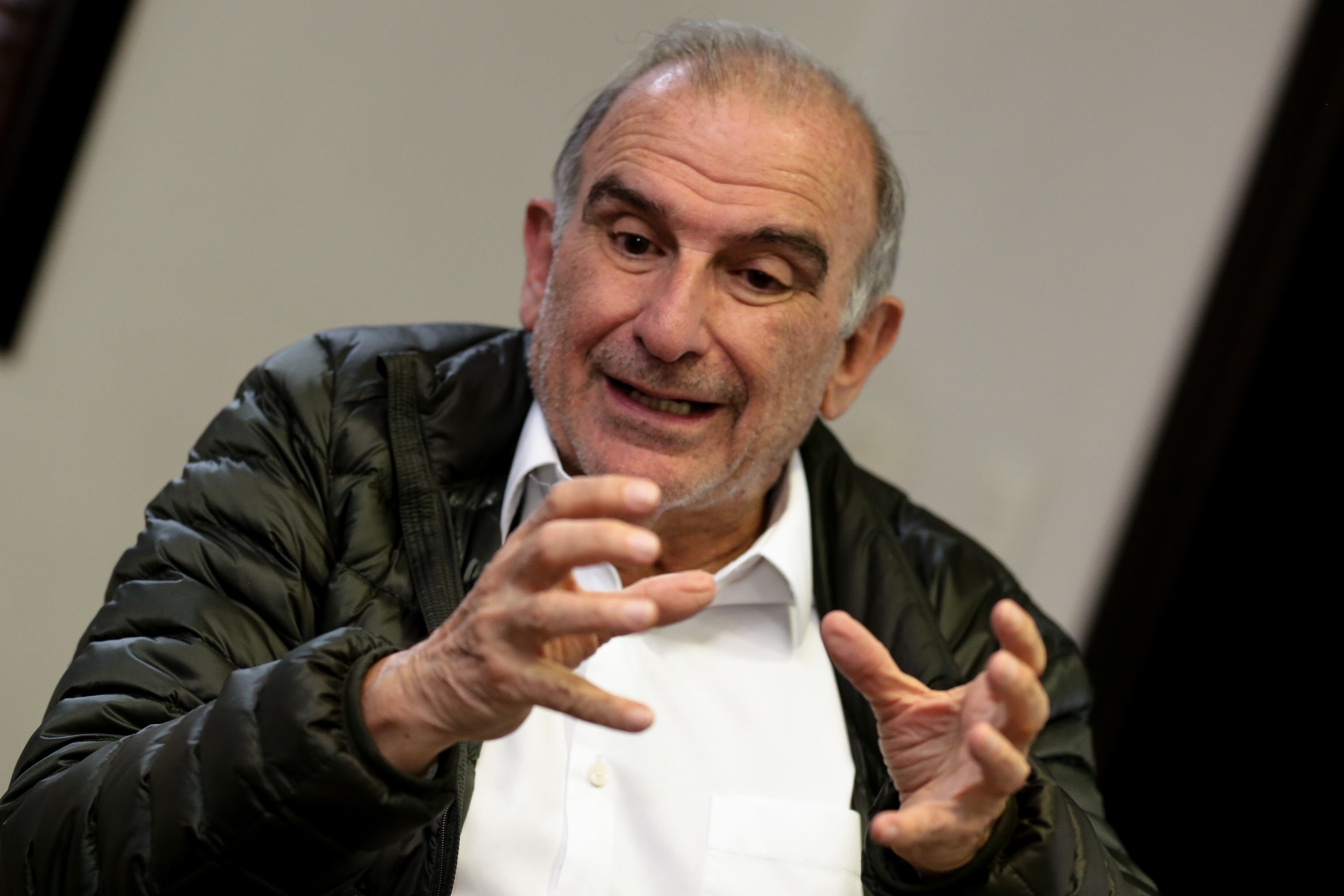 Bogotá, marzo 01 del 2019. El ex jefe negociador del proceso de paz,  Humberto de la Calle, analiza cómo avanzan los temas relacionados con los acuerdos, el gobierno Duque en sus primeros seis meses y su idea de seguir independiente. (Colprensa-Diego Pineda)