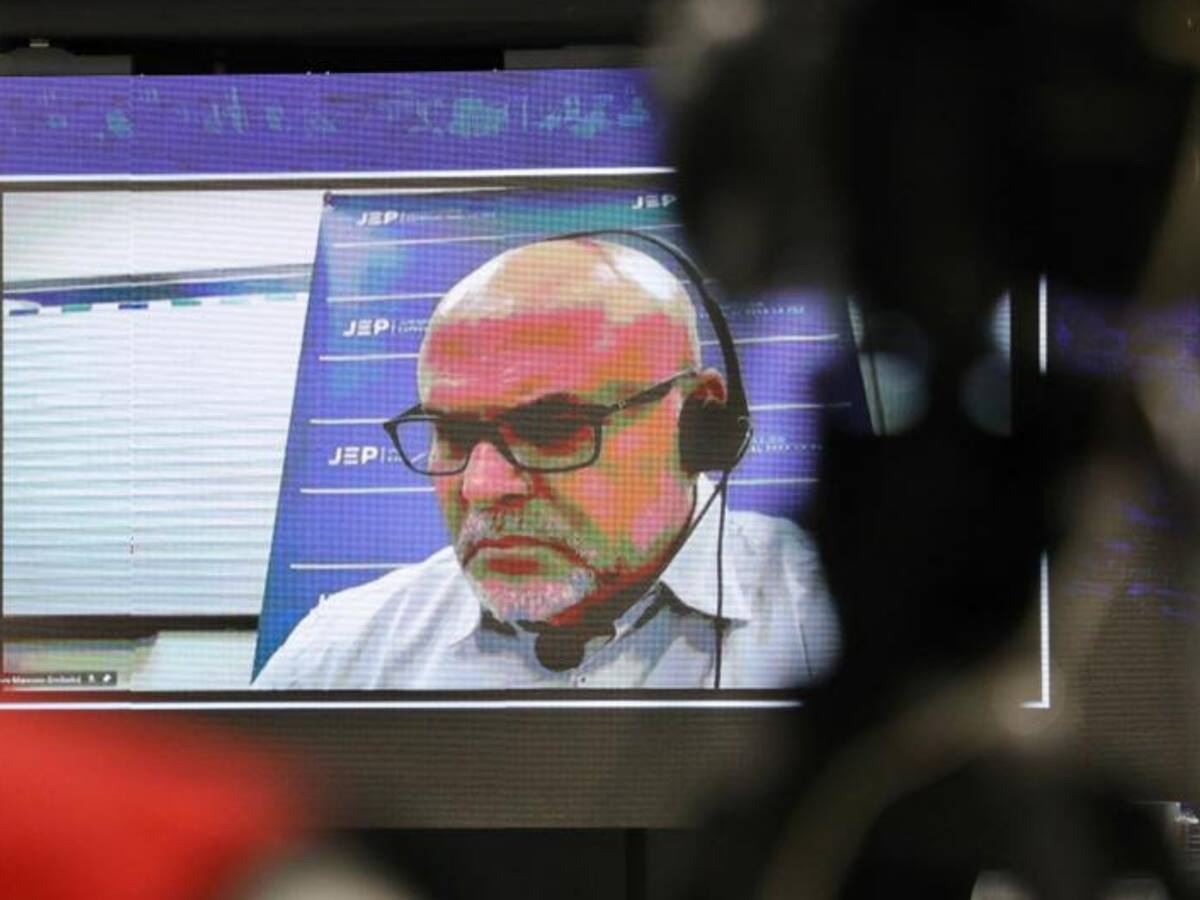 Salvatore Mancuso pide medidas cautelares para hornos crematorios de los “paras”