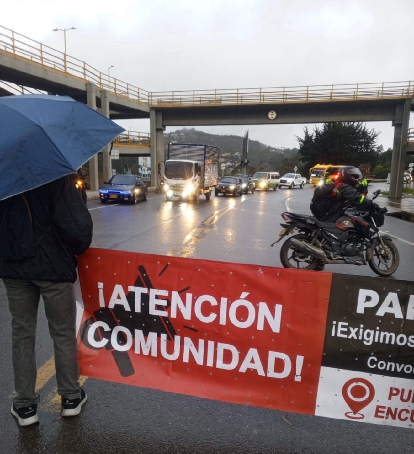 Manifestaciones en vía Bogotá - La Calera. Foto: suministrada.