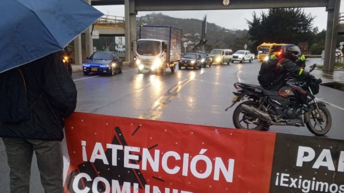“Vías dignas ya”: pobladores de varios municipios de Cundinamarca exigen arreglos en la malla vial