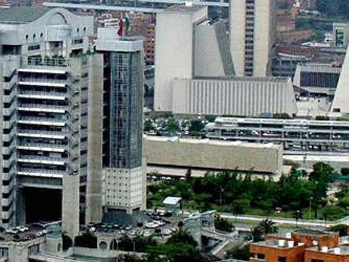 Daniel Quintero asegura que el Gobierno Nacional y el BID querían intervenir EPM