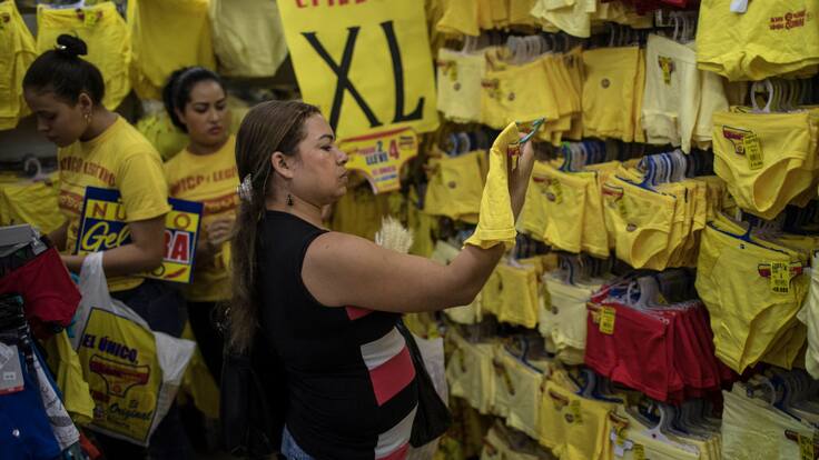 ¿Qué significa la ropa interior amarilla en Año Nuevo? Explicación de esta tradición (Getty Images)