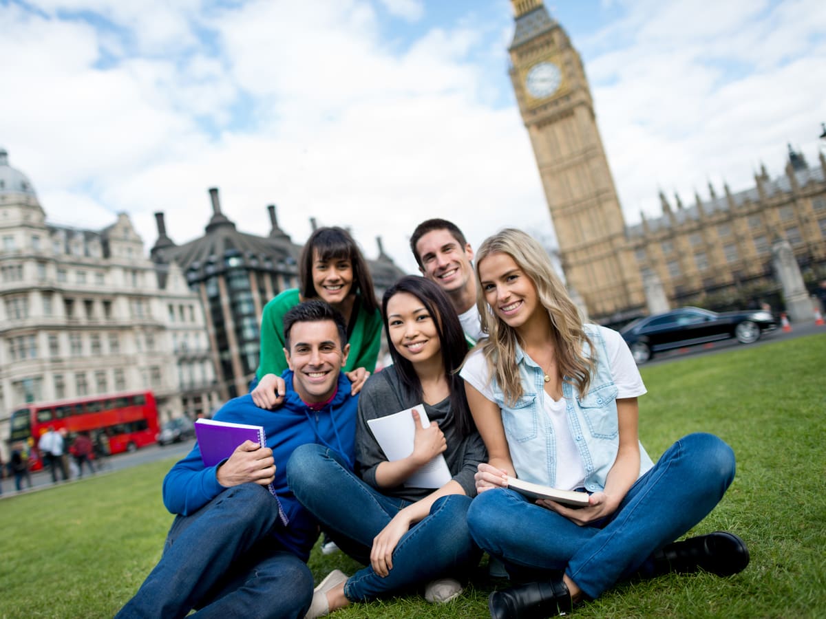 Países a los que un colombiano puede irse a estudiar inglés: ¿qué visa o permiso piden?