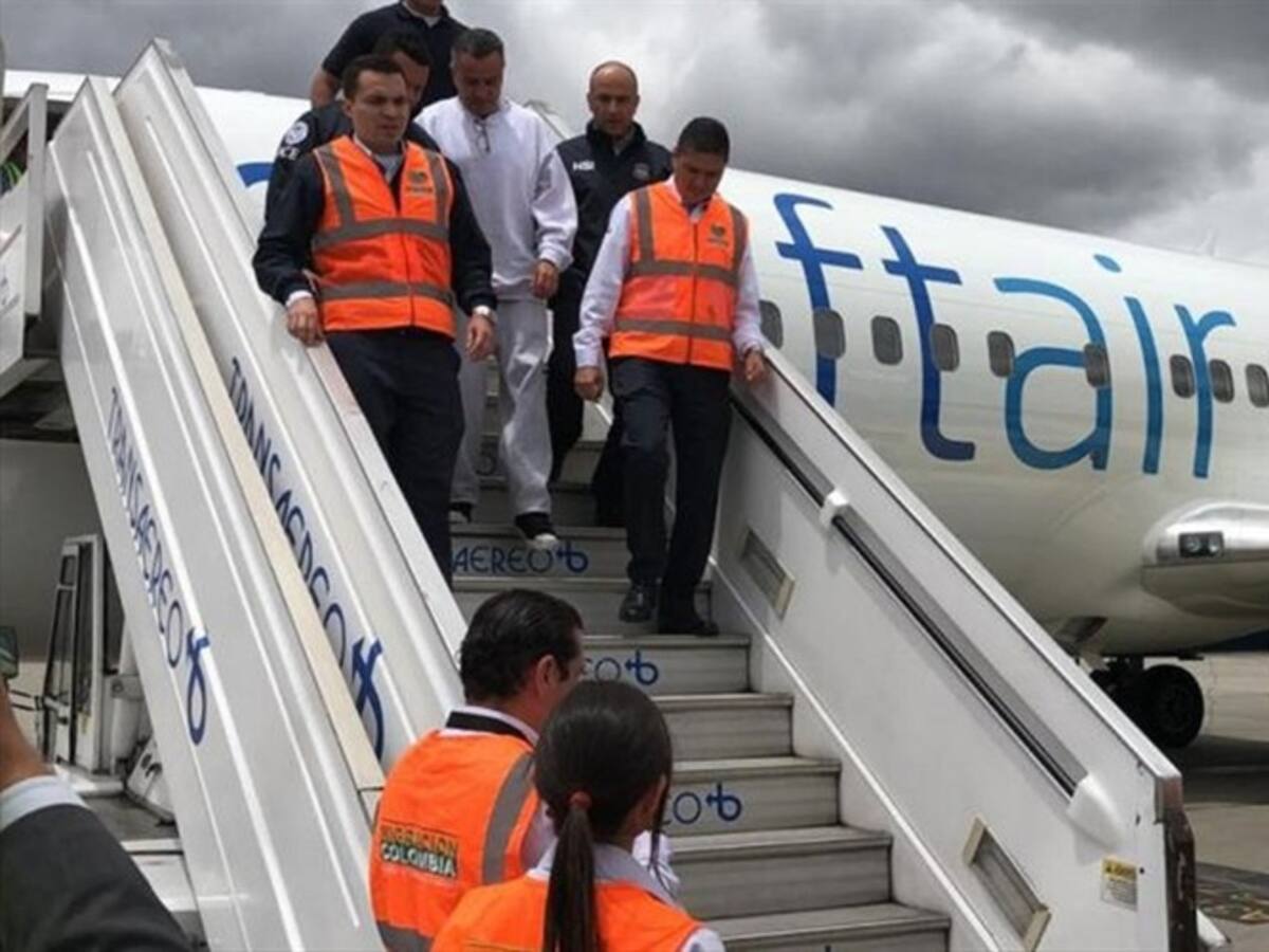 El general (r) Mauricio Santoyo fue capturado en el aeropuerto El Dorado
