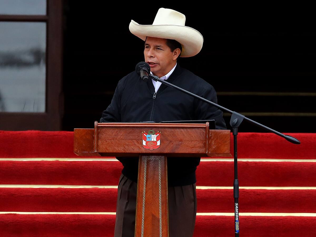 Pedro Castillo fue interrogado por la Fiscalía en proceso de presunta corrupción