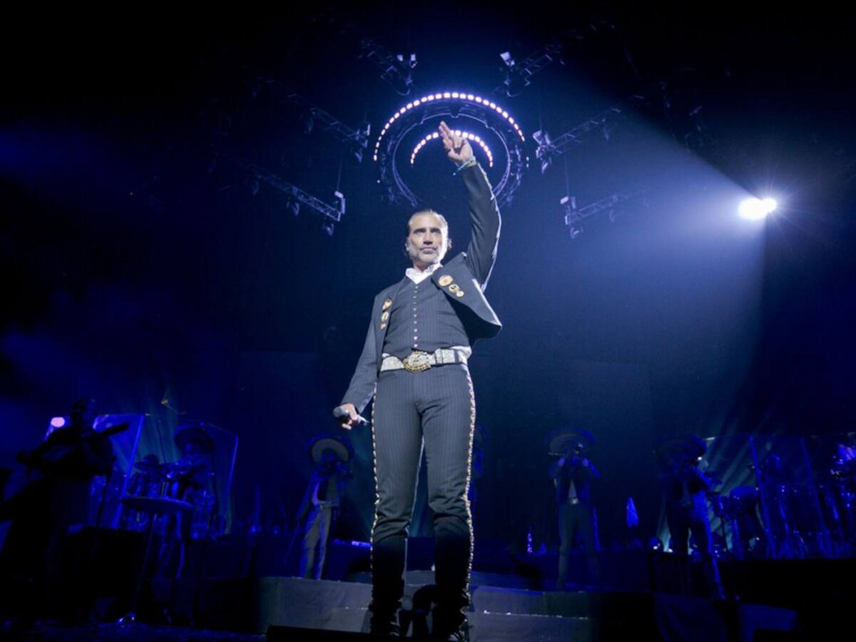 Joven de 16 años cumplió el sueño de cantar en un concierto con Alejandro Fernández