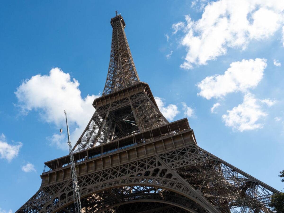 Torre Eiffel apagará sus luces en conmemoración a las víctimas del ataque del 7 de octubre