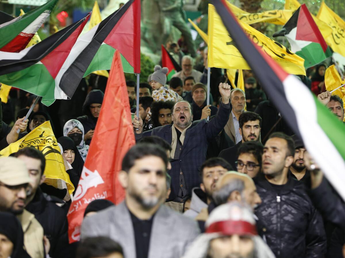 Irán responderá “con dureza” a ataque israelí contra su consulado en Siria